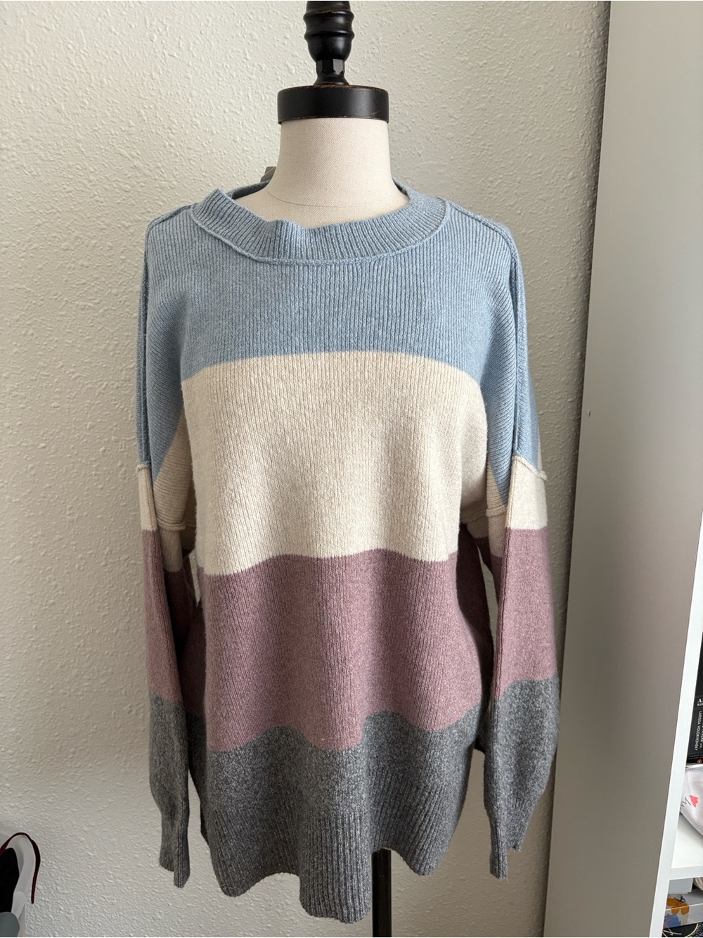Hippie Rose | Colorblock Crewneck Sweater